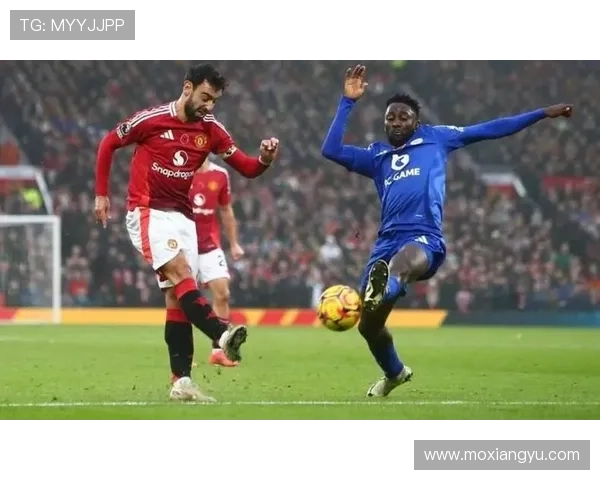 曼联接触恩迪迪欲重返英伦中场